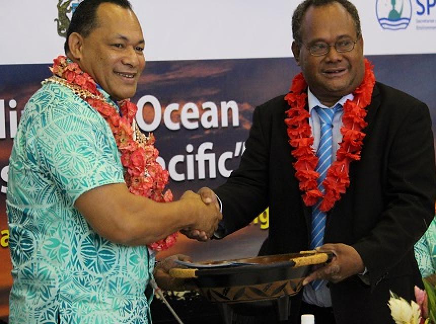 Director General Kosi Latu and Hon. Samuel Manetoali