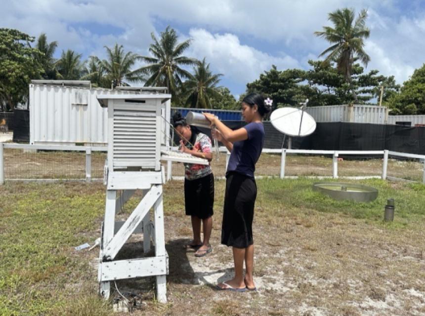 Observers in Kiribati Met Service